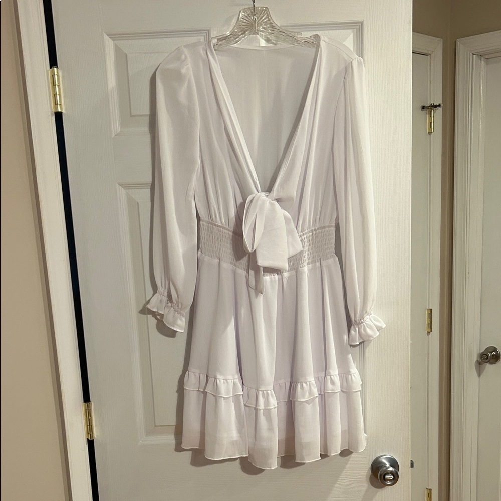 Elegant White Dress with Bow Detail